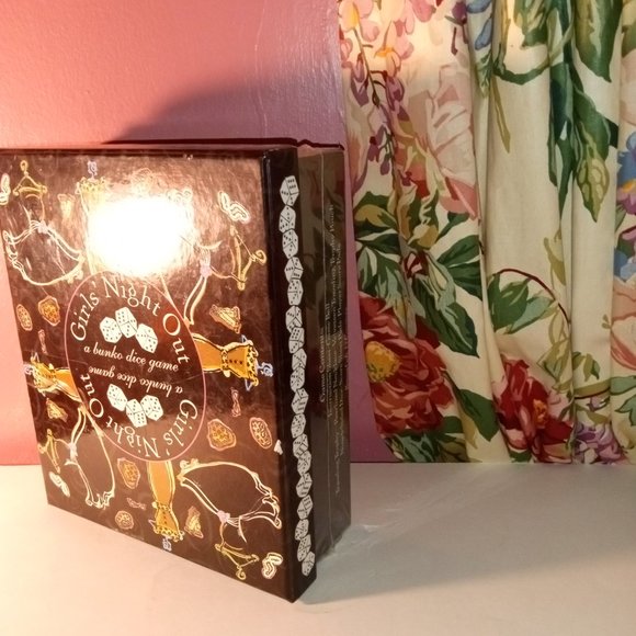 BOARD GAME GIRLS' NIGHT OUT DICE GAME OF FUN AND EXCITEMENT  4 TO 12 PLAYERS - Picture 7 of 9